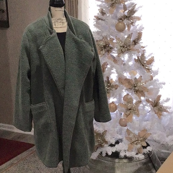 Warm Coat/jacket in OLIVE green - Picture 1 of 6